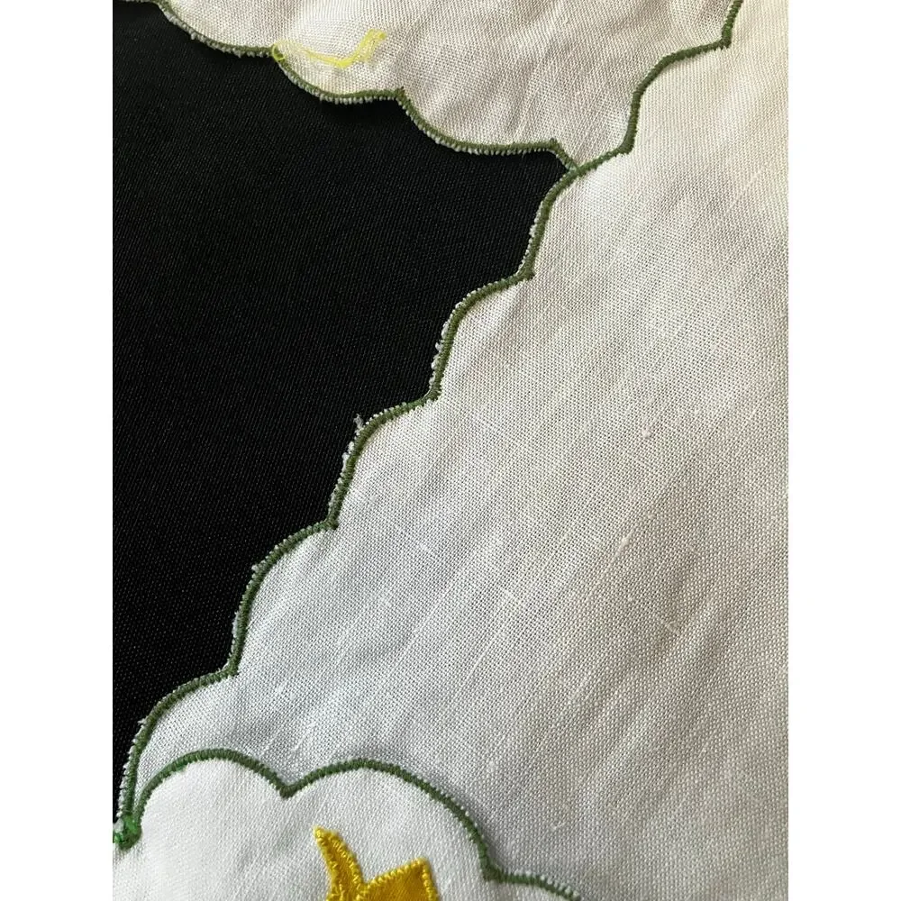 Vintage Linen Placemats Set of 6 Yellow Rose Embroidered Scalloped Table Mats